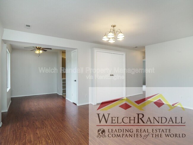 Building Photo - 5511 S Willow Ln