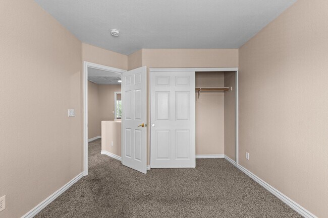 Building Photo - NW!! GATED!! Playground!!!Low maintenance ...