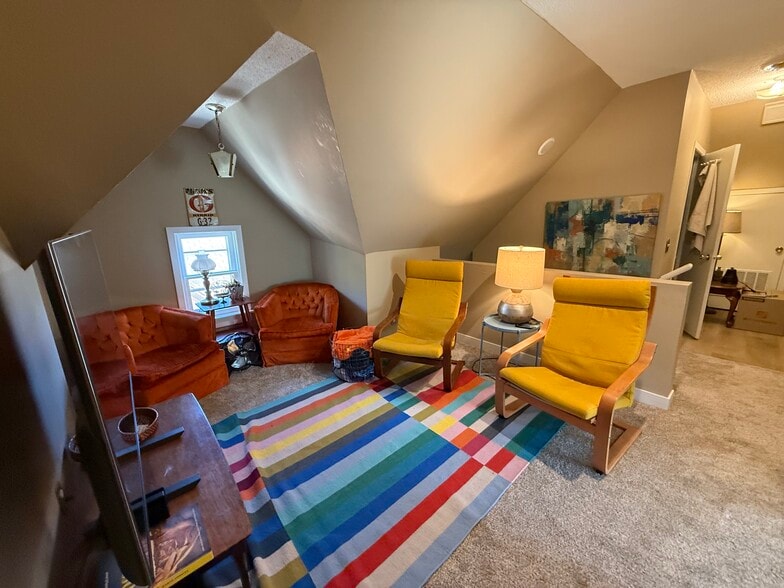2nd Livingroom - 1327 Jefferson St NE