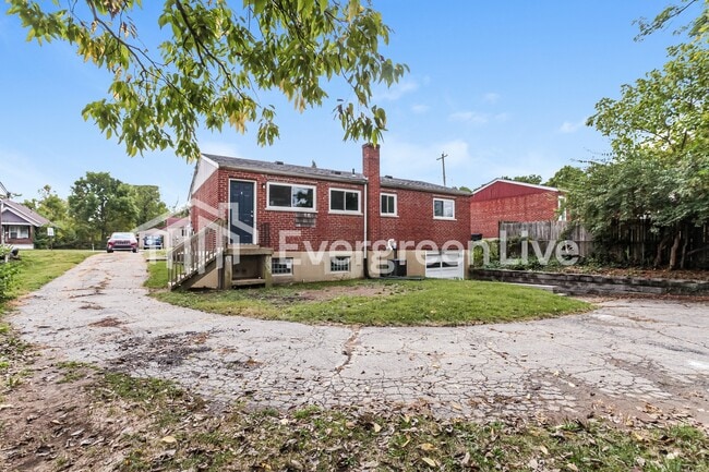 Building Photo - 154 Riddle Rd