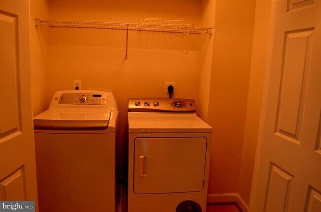 Building Photo - 13626 Venturi Ln