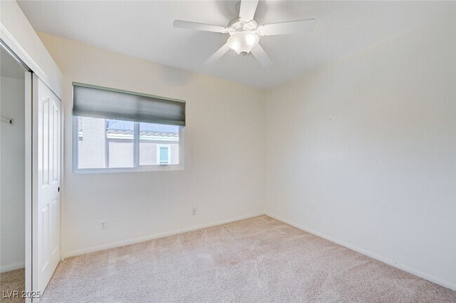 Building Photo - 9684 Summer Cypress St