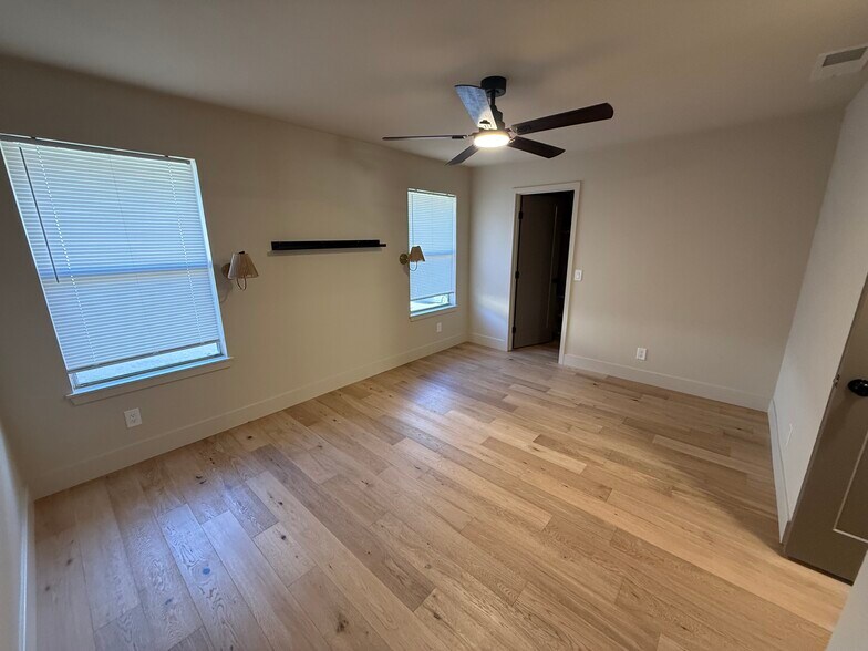 Building Photo - 11473 Quartz Dr