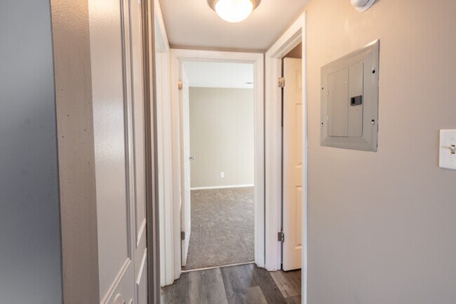 Building Photo - 503 1st Ave SE