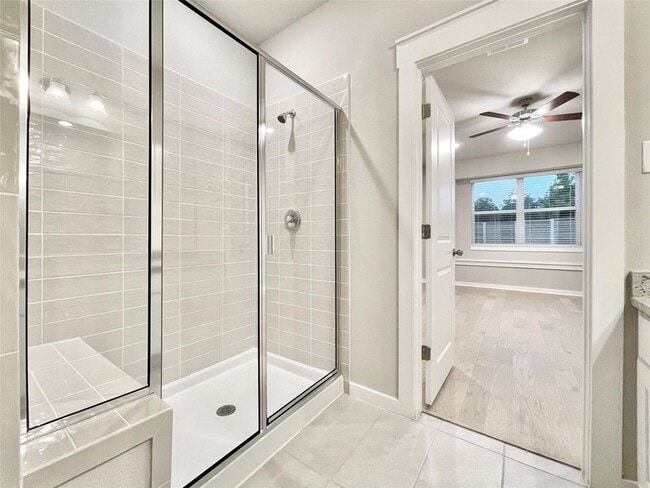 Building Photo - 2415 Lakey Cv