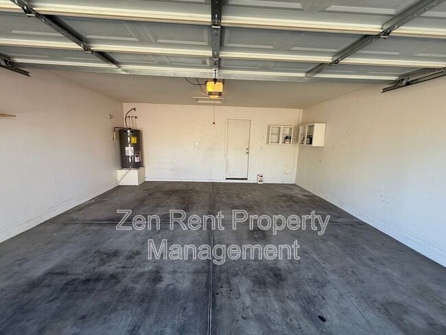 Building Photo - 2809 E Bagdad Rd