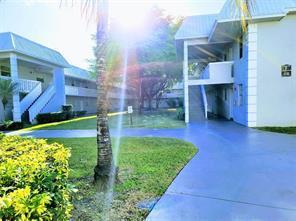 Building Photo - 17255 SW 95th Ave