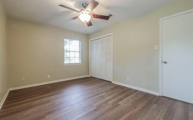 Building Photo - 106 Grand Canyon Dr
