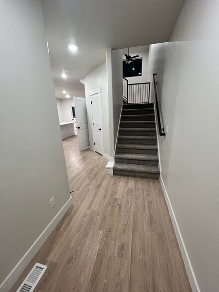 Entry and stairs - 1163 N 680 W