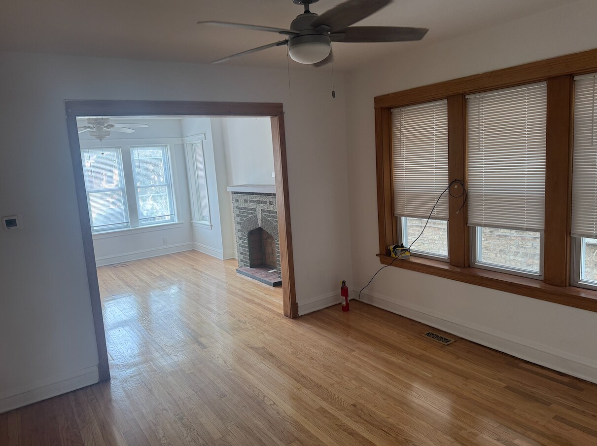 Building Photo - 2944 N Luna Ave