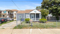 Building Photo - 3544 E Ocean View Ave