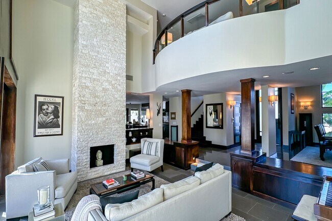 Building Photo - 11470 Dona Evita Dr