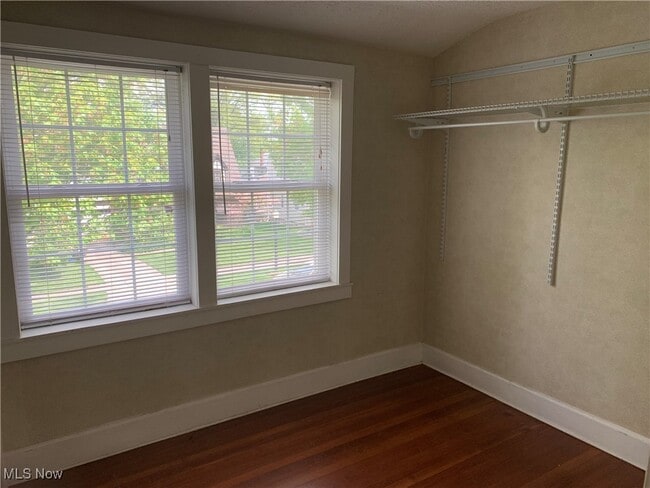 Building Photo - 1660 Glenmount Ave