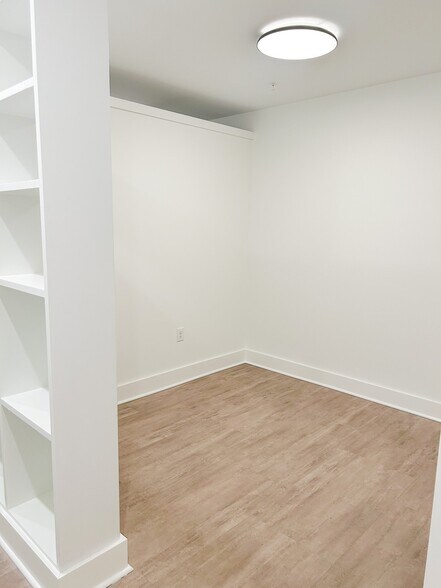 Building Photo - 425 N Prince St