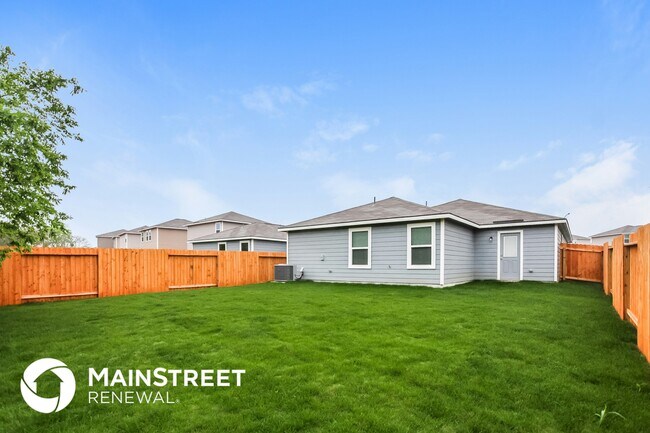 Building Photo - 3159 Begonia Bend