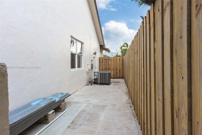 Building Photo - 14461 SW 161 St