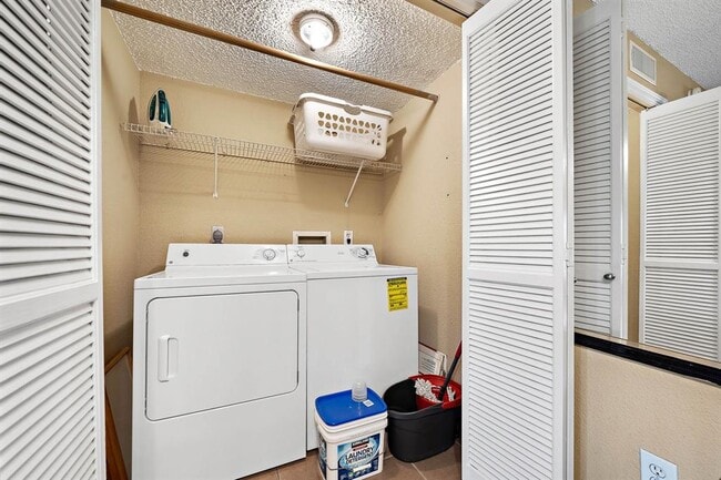 Building Photo - Apartment for Rent