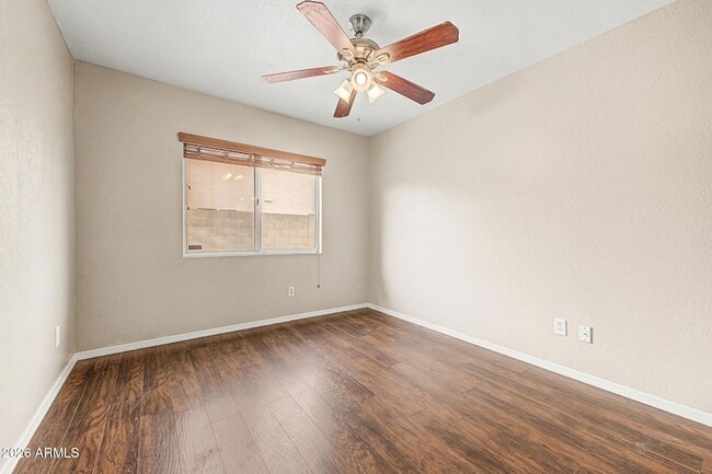 Building Photo - 308 W Liberty Ln