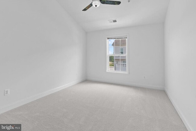 Building Photo - 8852 Purple Iris Ln