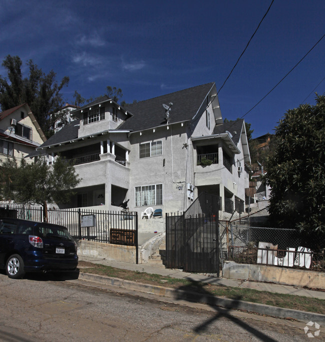 Building Photo - 443-447 1/2 Ulysses St.