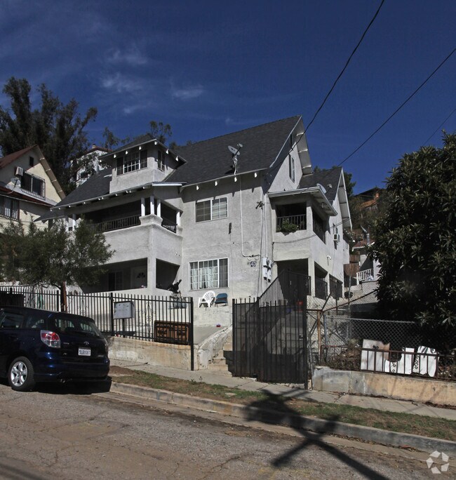 Primary Photo - 443-447 1/2 Ulysses St.