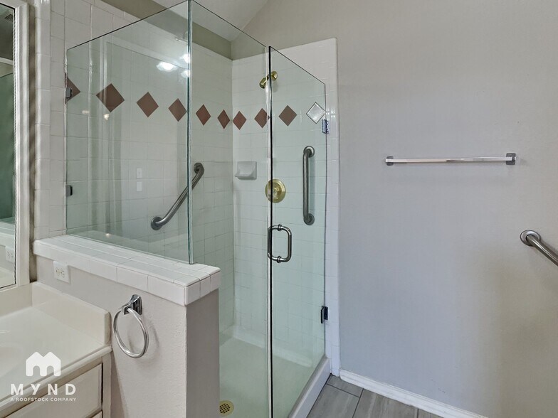 Building Photo - 4611 Basil Dr