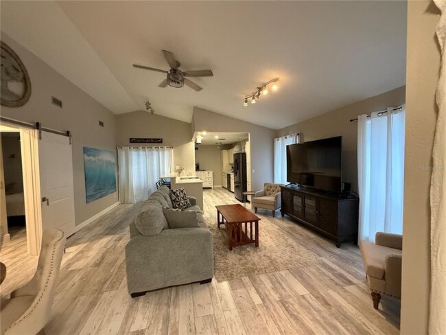 Building Photo - 13717 Lazy Oak Dr