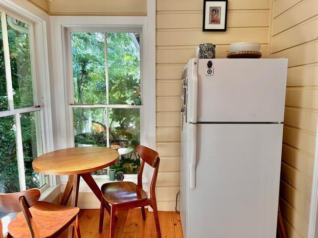 Building Photo - 212 Nevada St