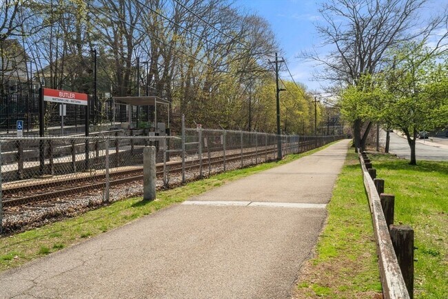 Building Photo - 22 Branchfield St