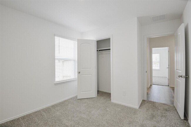 Building Photo - 14719 Evergreen Orchards Ln