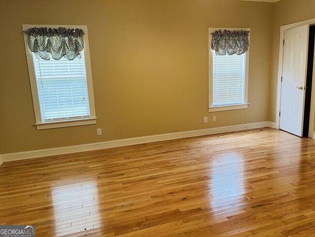 Building Photo - 947 Beavers Rd