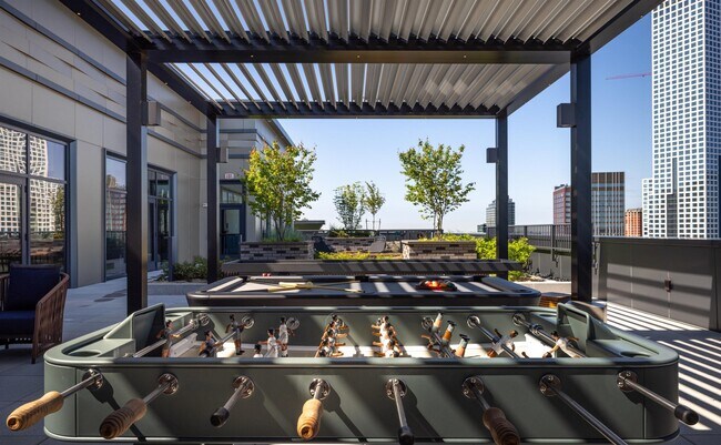 Building Photo - 32 Oakland Ave