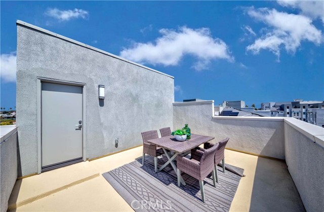 Building Photo - 1403 W Bushell St