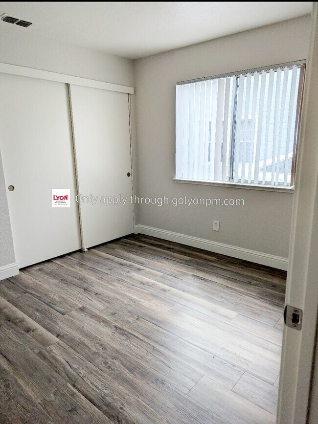 Building Photo - Cute and Cozy Home in Antelope!!!