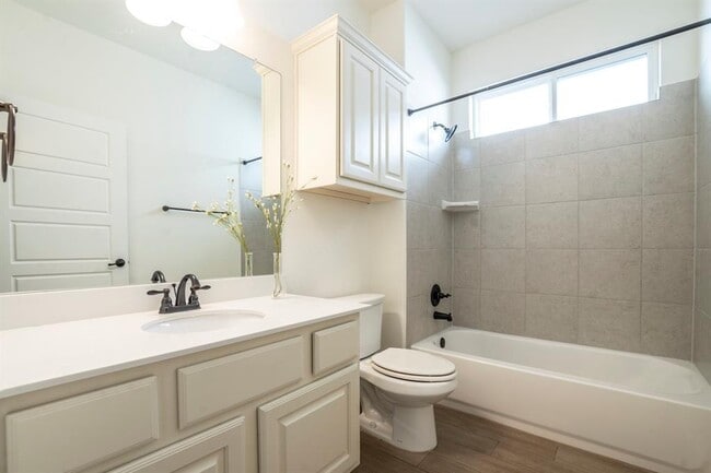 Building Photo - 8920 Cattalo Ln