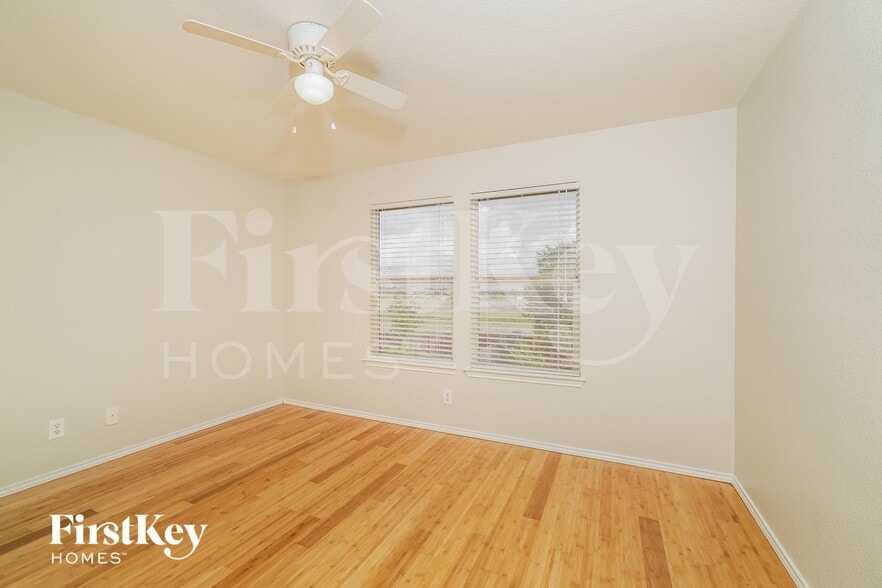 Building Photo - 10115 Red Iron Creek