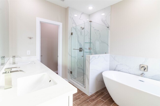 Building Photo - 3555 Noah St