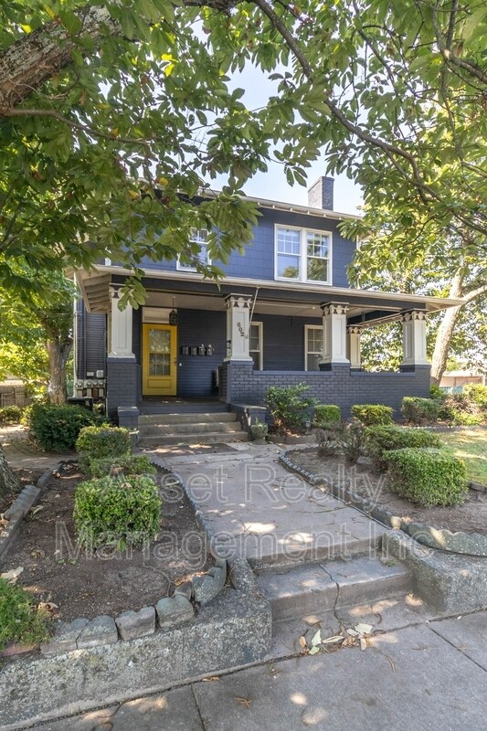Building Photo - 602 Caswell Ave