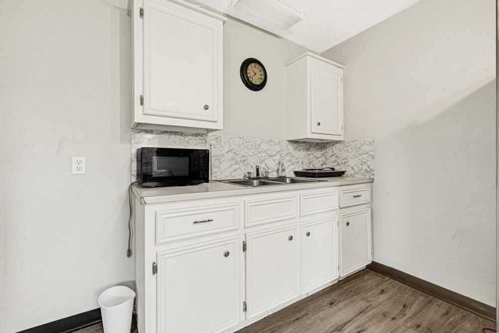 Building Photo - 1109 Frances Dr