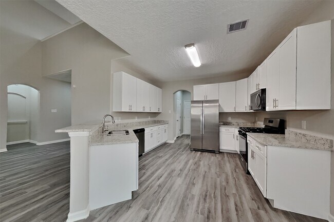 Building Photo - 8618 Cedar Walk Dr