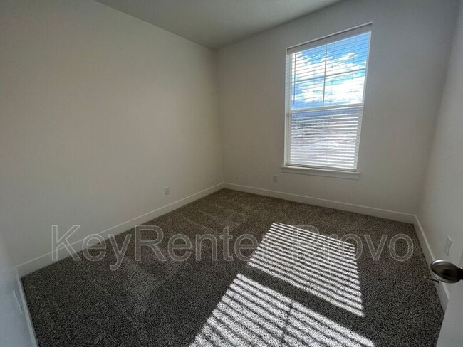 Building Photo - 1923 N 3410 W