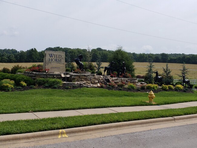 Building Photo - Wild Horse Luxury,  Newer,  4 Bed Room, 3 Car Garage