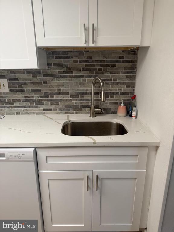 Building Photo - 2628 Welsh Rd