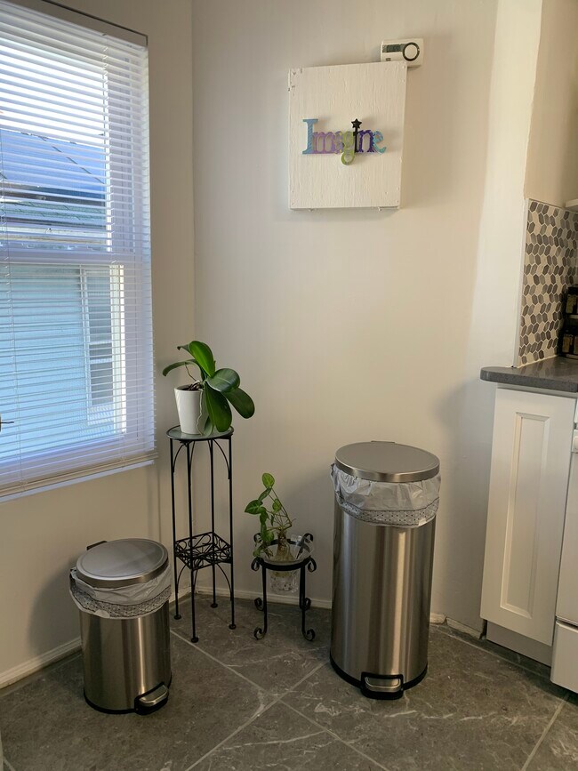 Kitchen - 214 Beach 27th St