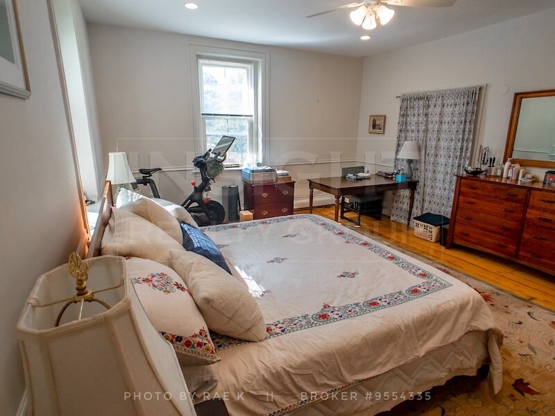 Building Photo - 61 Pond St