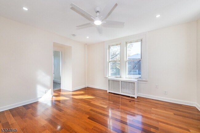 Building Photo - 182 Belleville Ave