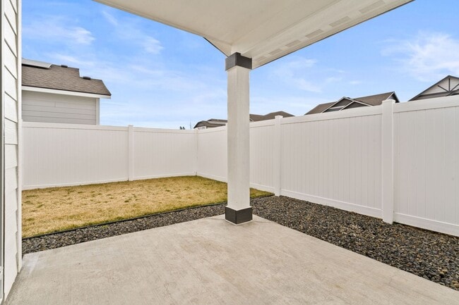 Building Photo - Luxury 3 Bed, 2 Bath Rancher in Spokane Va...