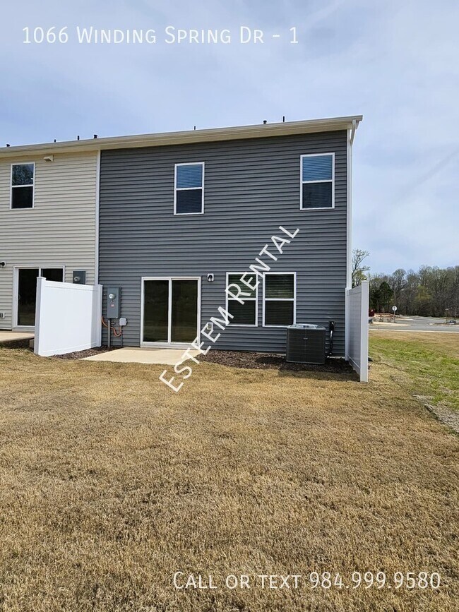 Building Photo - 1066 Winding Spg Dr