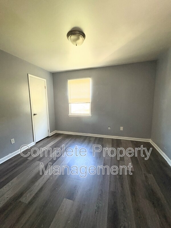 Building Photo - Westridge Apartments East