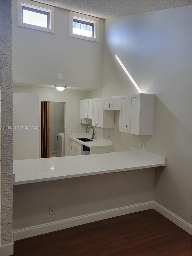 Building Photo - 3621 SW 69th Terrace